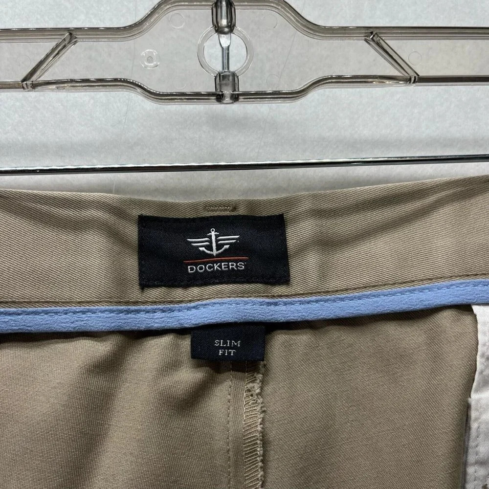 Dockers Pants Men 40x30 Chino Straight Fit Flat Front Stretch Twill Cotton Beige - Picture 7 of 11